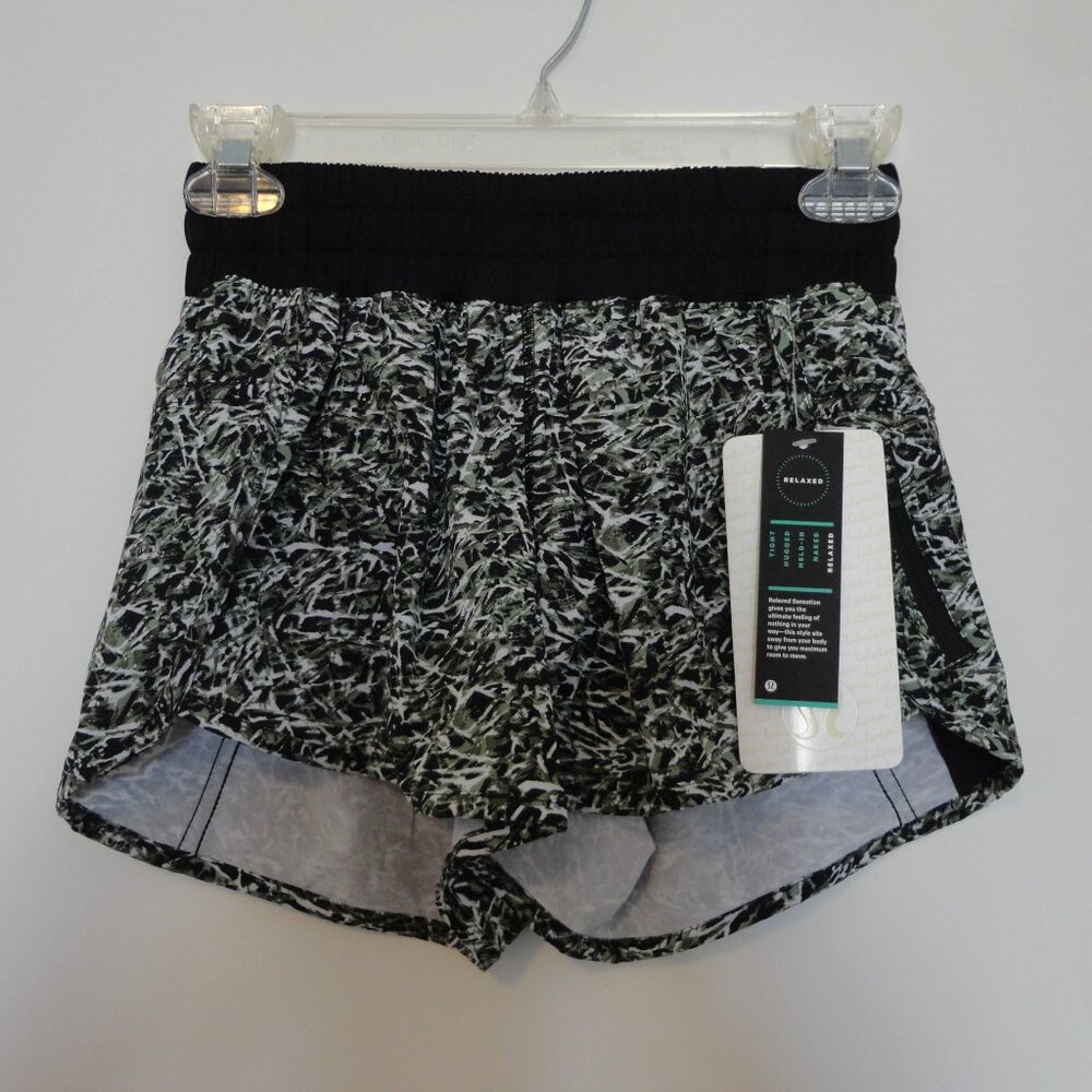 NWT LULULEMON MRGB/FATG Green White Multi Stripe 4 Way Stretch Tracker Shorts 4